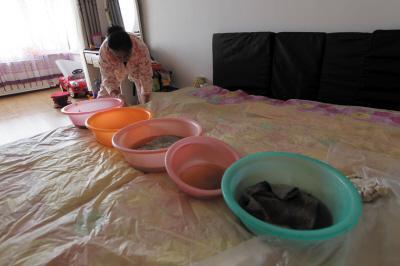 浑源楼上漏水，住户失联，小区没物管，业主维权难！律师来支招……